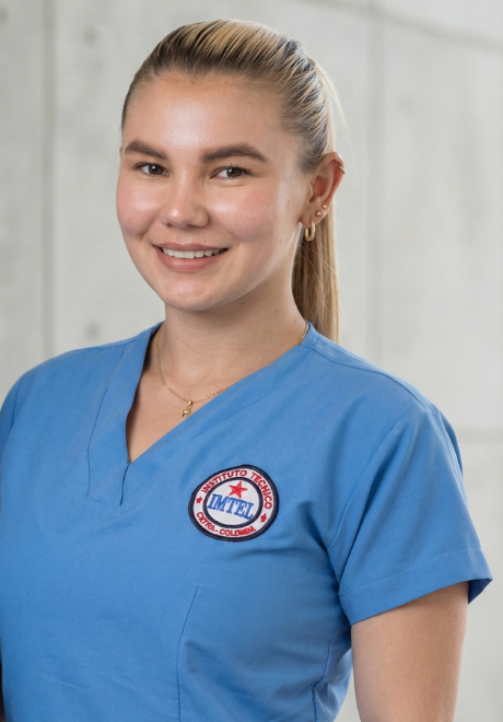 Diferencia entre un técnico laboral y una carrera profesional en Colombia